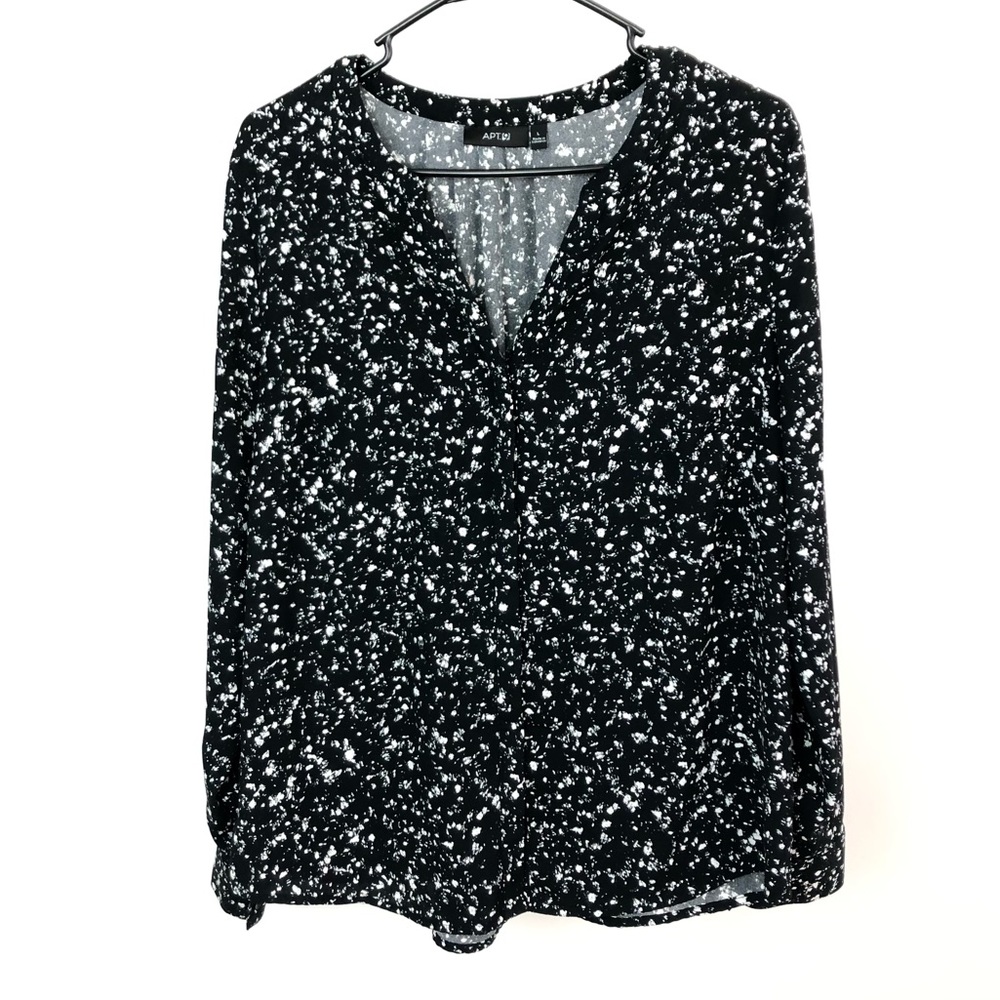 Apt.9 Long Sleeve V-Neck Button Down Blouse.